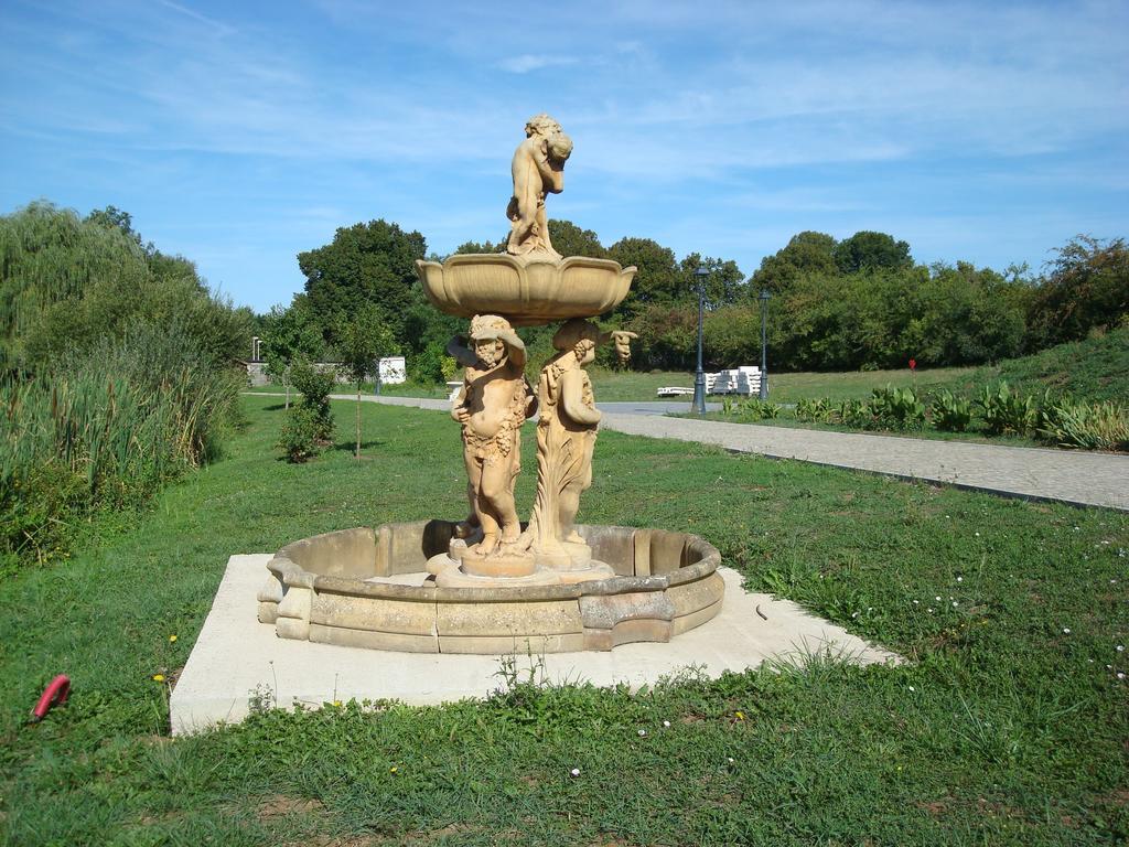 Domaine De Lardoisiere Hotel Chateau-Salins Luaran gambar